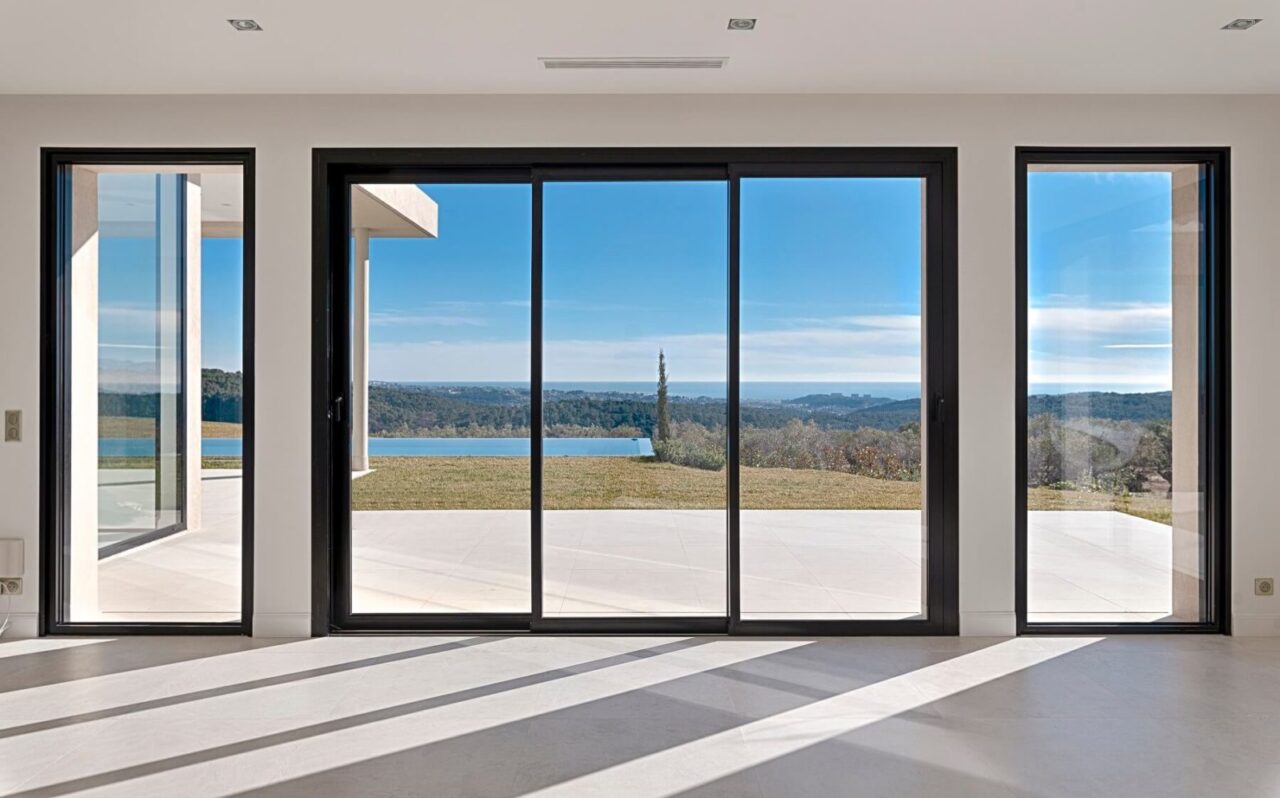 cortizo sliding doors with single side panesl