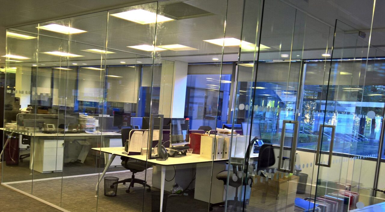 glass wall partition