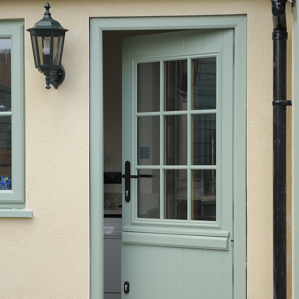 solidor composite stable