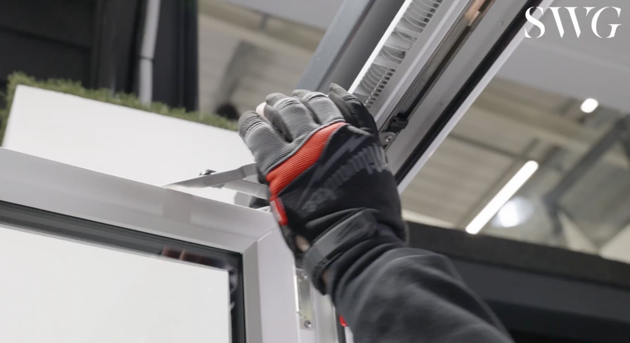 How to clean hinges